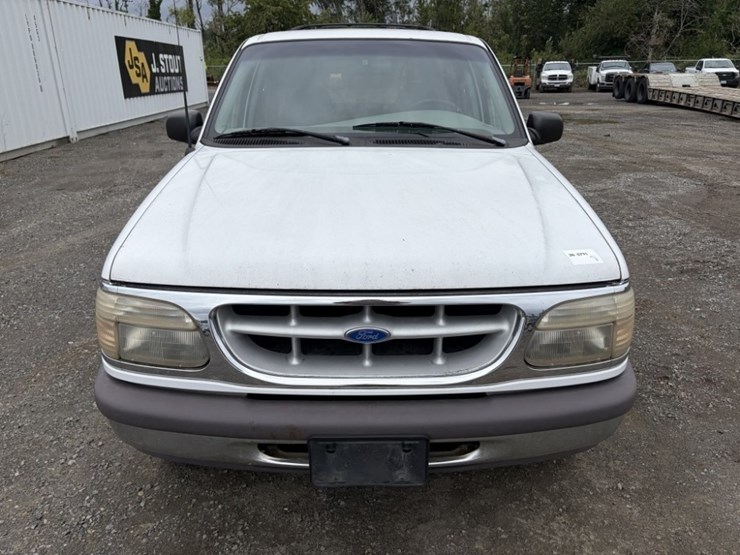 1996-ford-explorer-image-8