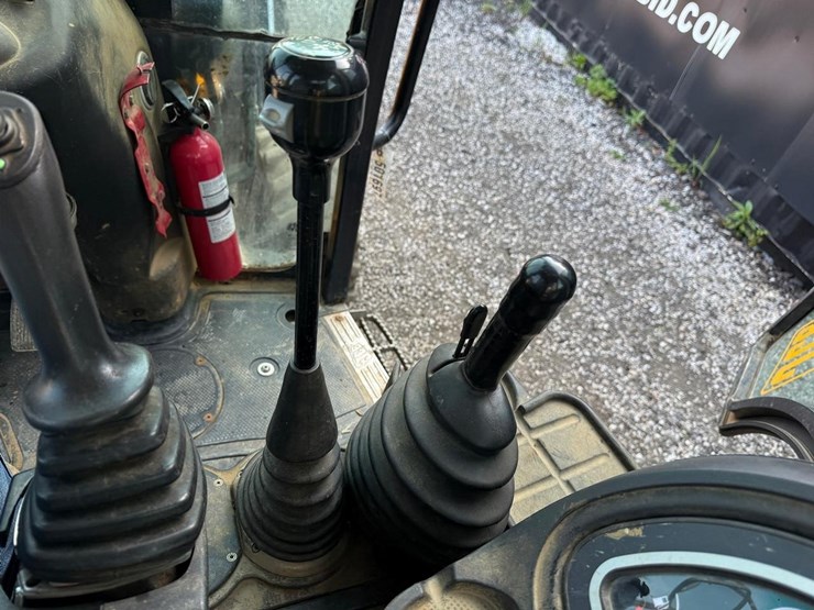 jcb-3cx14-image-28