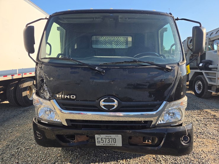 2015-hino-195-image-7
