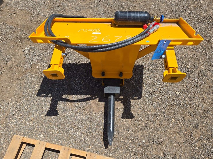 2026-skid-steer-ap680-breaker-hammer-image-5