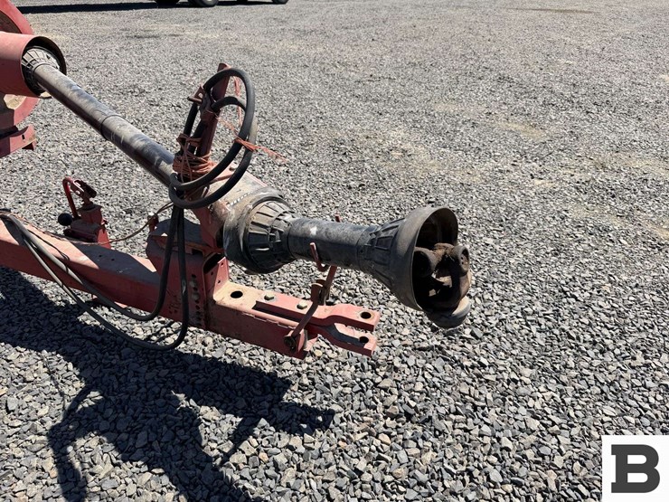 1975-massey-ferguson-235-image-7