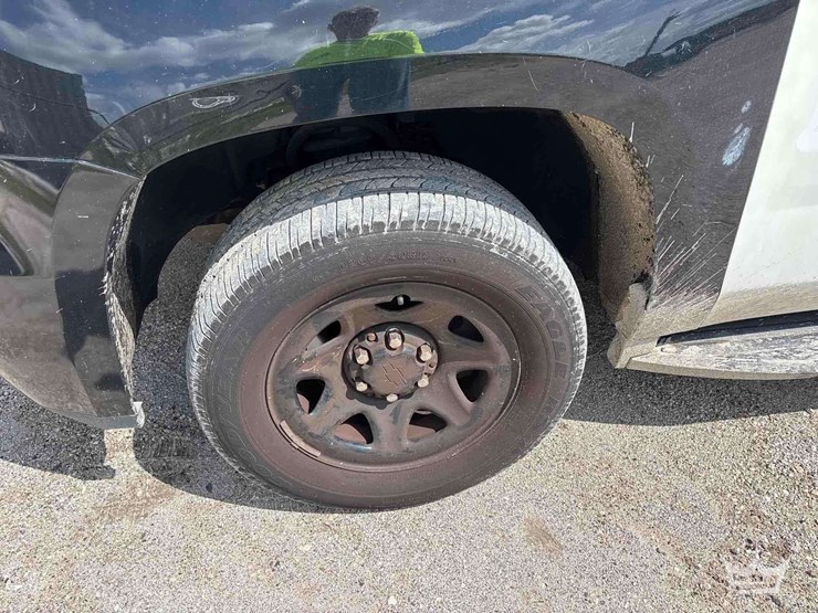 2018-chevrolet-tahoe-image-26