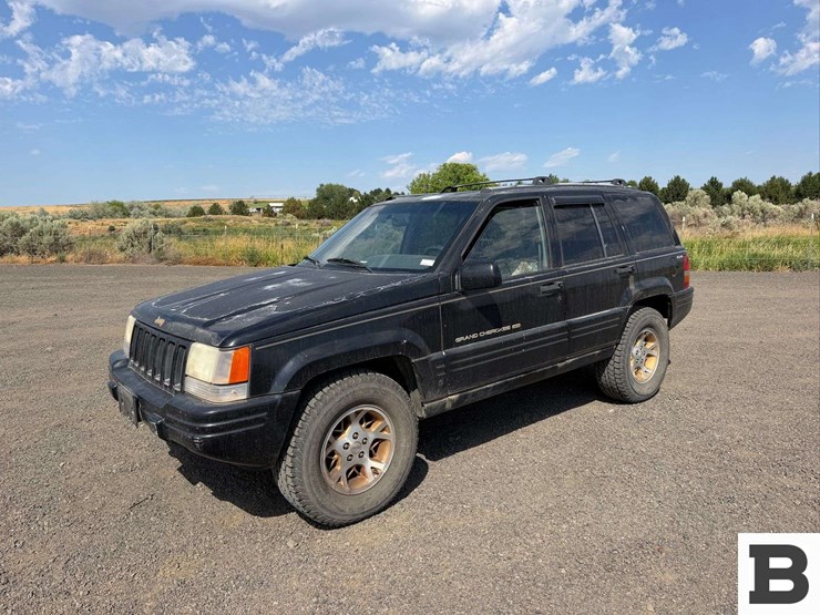 1997-jeep-grand-cherokee-image-1