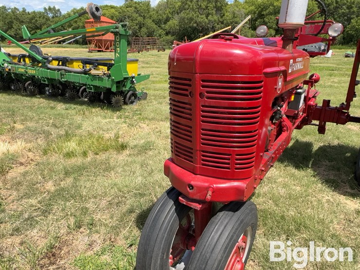 farmall-h-2wd-tractor-image-10