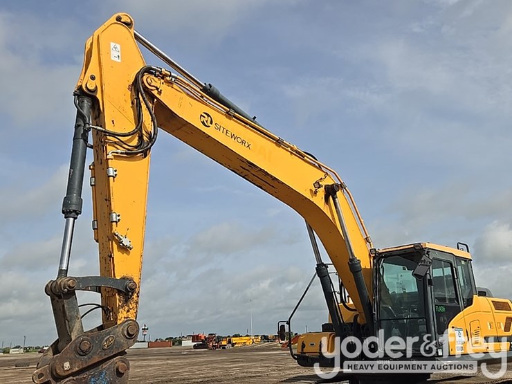 hyundai-hx260l-image-24