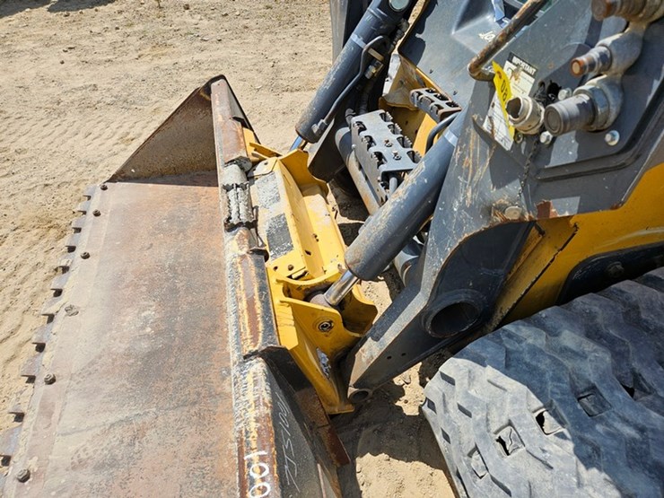 deere-331g-image-10