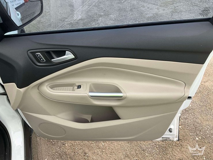 2016-ford-escape-image-22