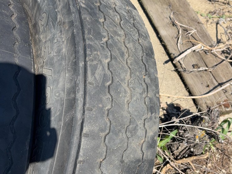 22.5-truck-tires-image-16