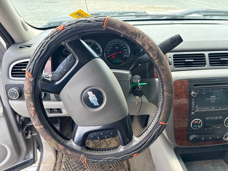 2008-chevrolet-3500hd-image-44