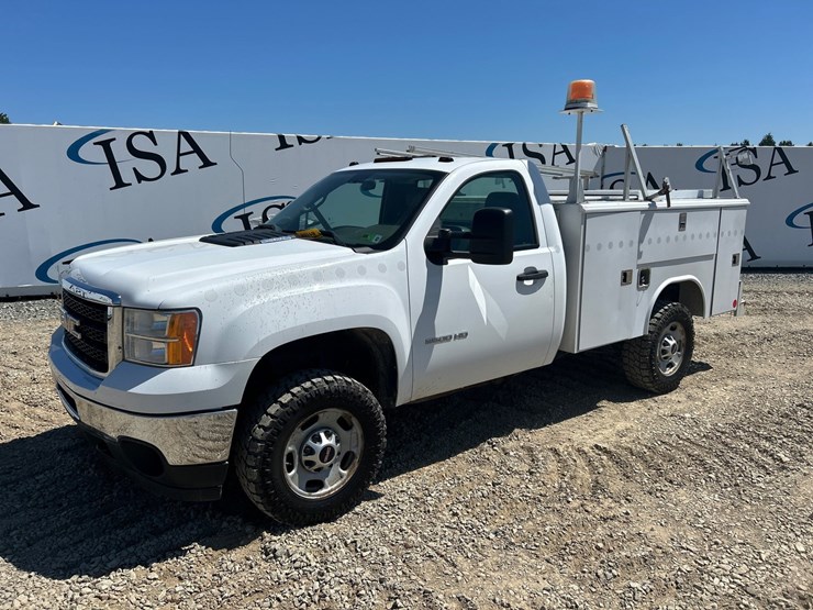 2011-chevrolet-2500-image-1