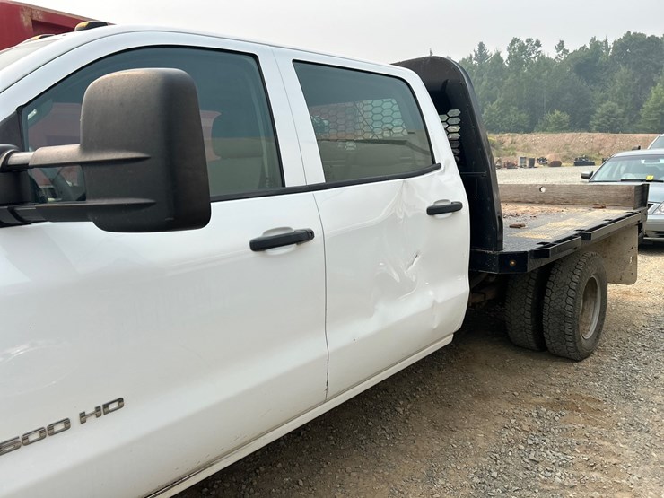 2019-chevrolet-silverado-3500hd-image-15