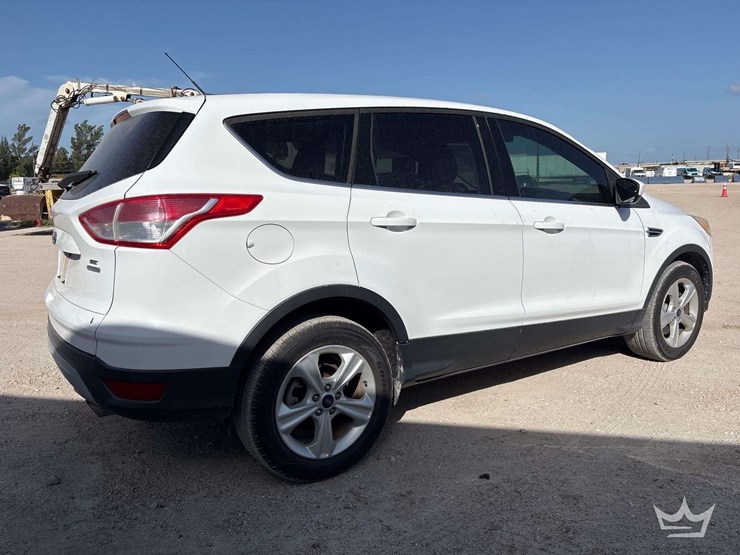 2013-ford-escape-image-2