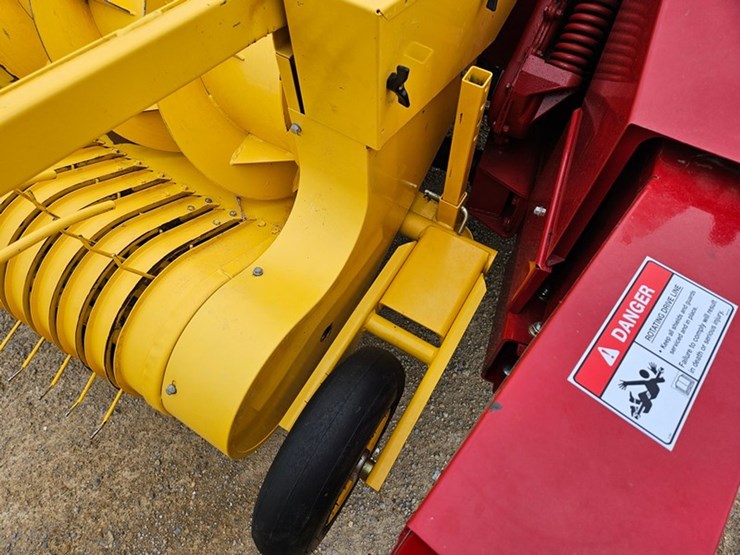 new-holland-fp240-image-38