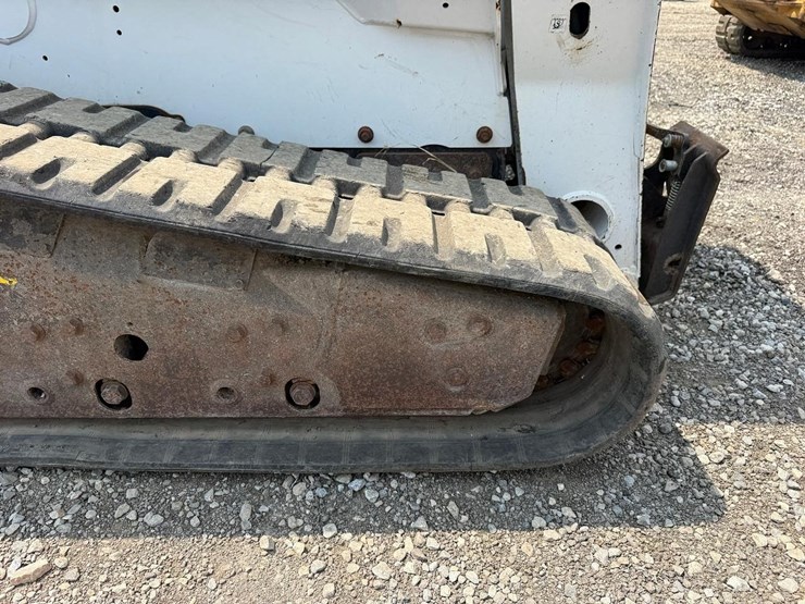 2016-bobcat-t870-image-15