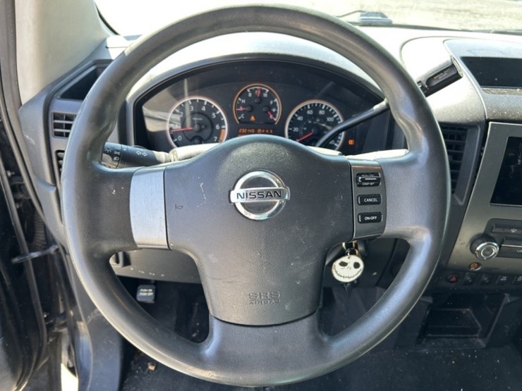2012-nissan-titan-image-20