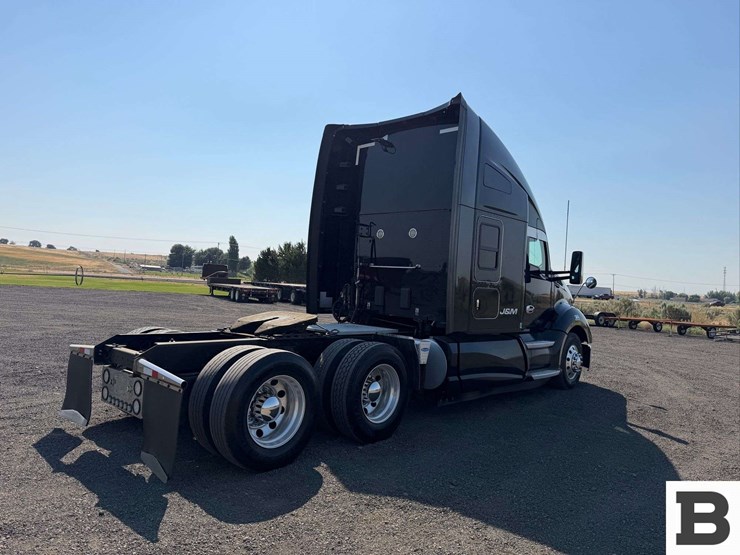 2016-kenworth-t680-image-7