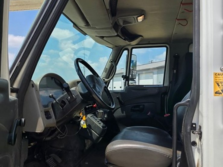 2010-international-durastar-4400-image-30