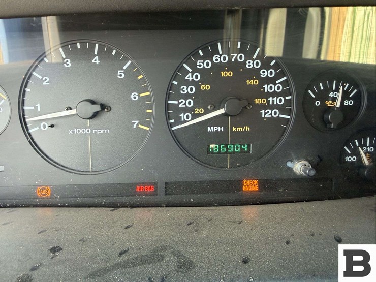 1997-jeep-grand-cherokee-image-24