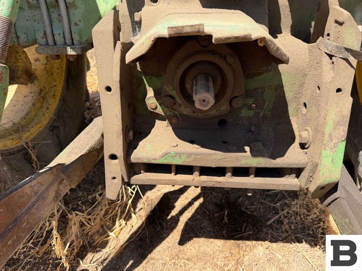 john-deere-2240-image-12