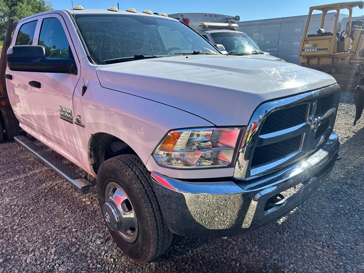 2017-dodge-3500-image-10