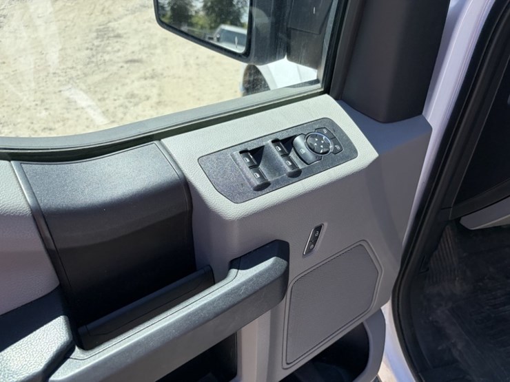 2019-ford-f150-xl-image-23