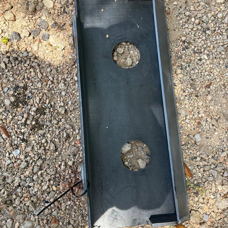 #9995 • Mini skid steer plate