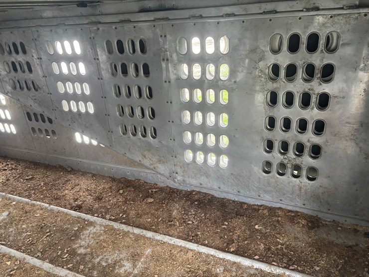 #2150-•-2017-barrett-53'-cattle-semi-trailer-image-29