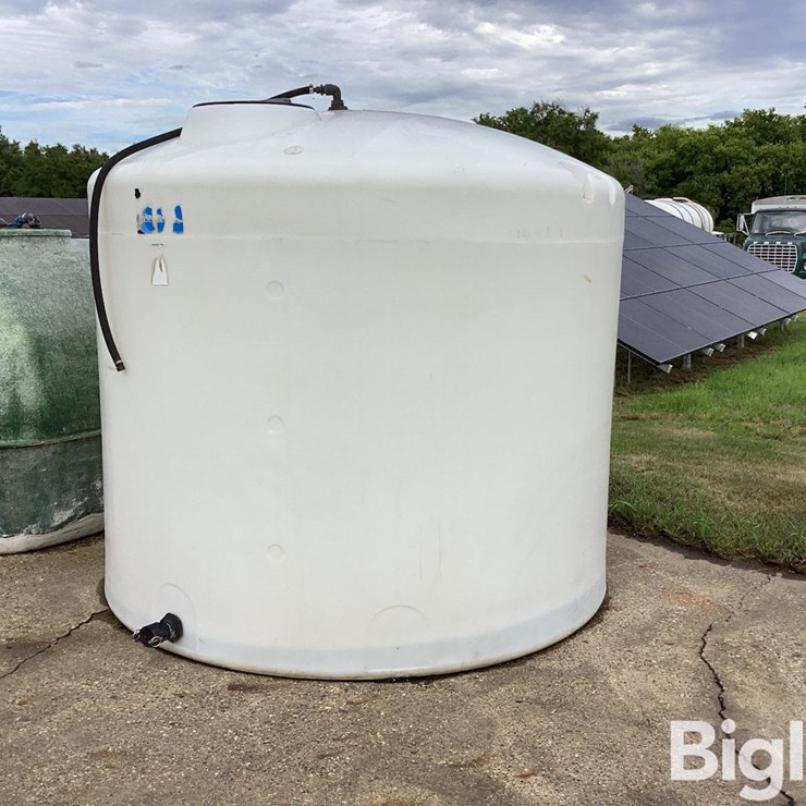 Ace Roto-Mold 2000-Gal Water Tank