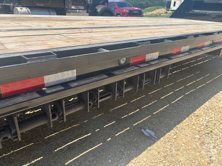 2026-gooseneck-load-trail-image-49