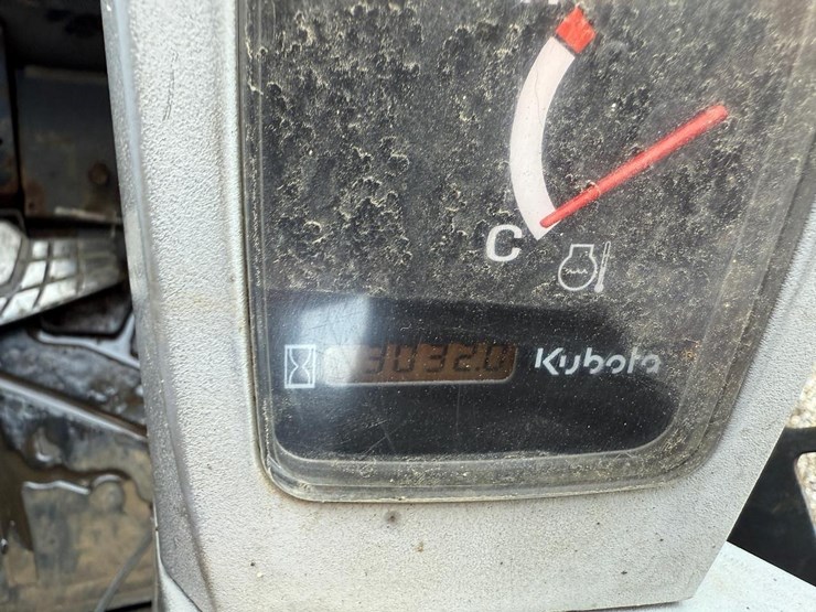 2014-kubota-svl75-2-image-21