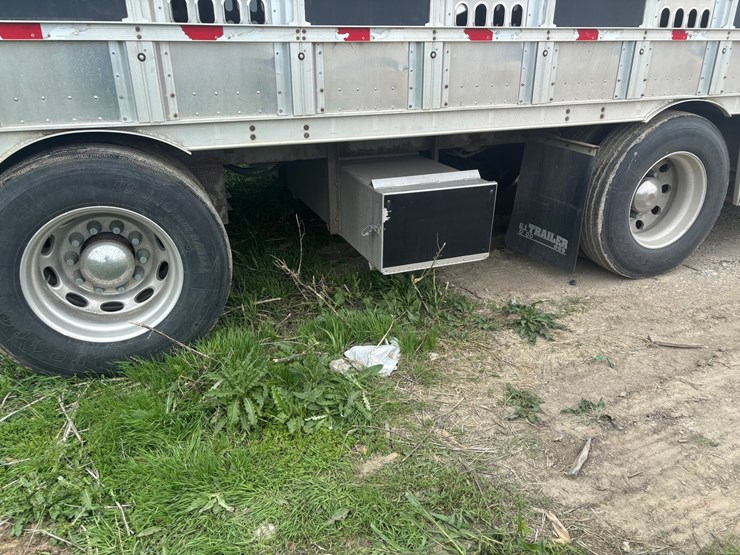 #2150-•-2017-barrett-53'-cattle-semi-trailer-image-86