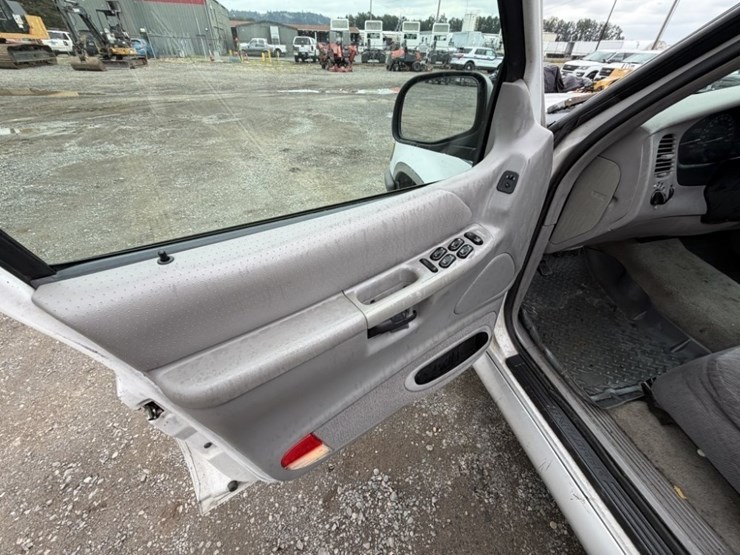 1996-ford-explorer-image-25