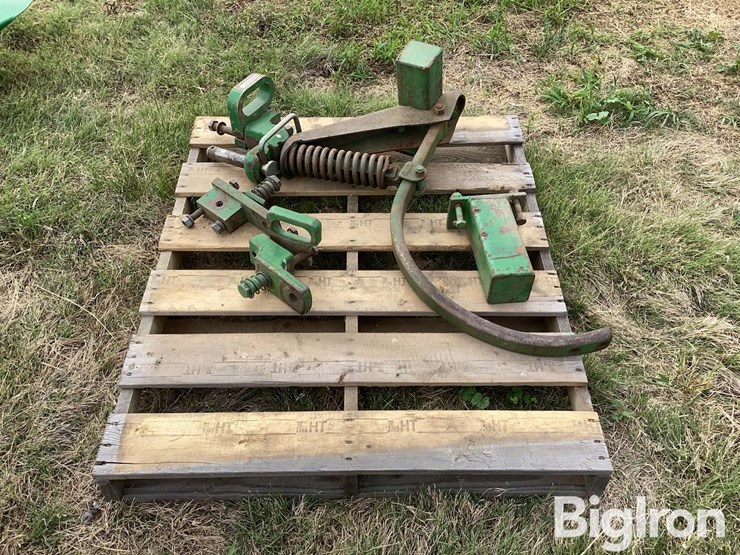 john-deere-various-tractor/tillage-parts-pallet-image-6