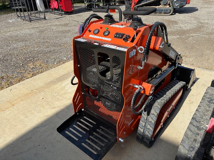 #9948-•-skid-steer-loader-image-4