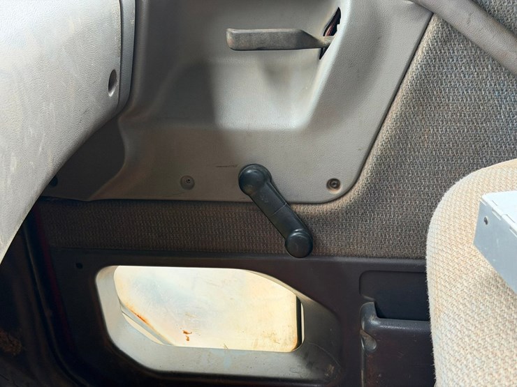 1997-ford-lt9513-image-93