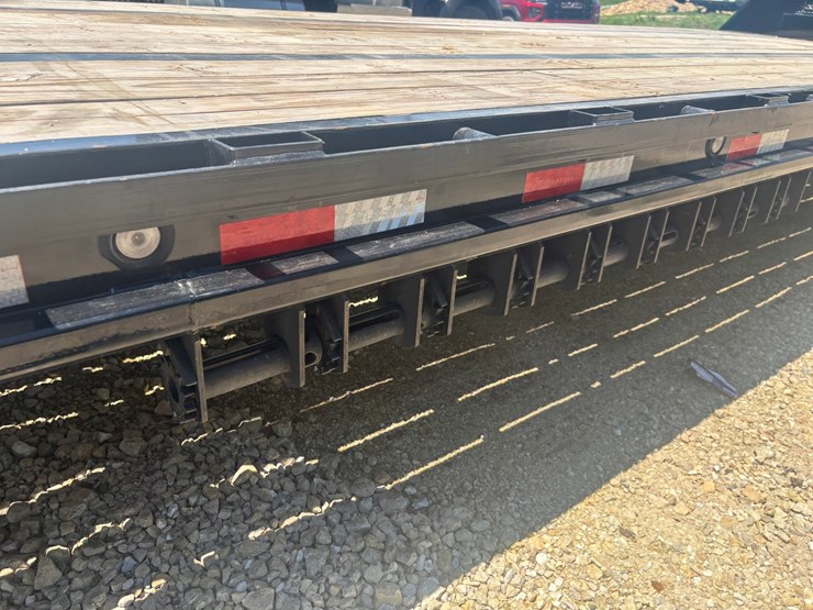 2026-gooseneck-load-trail-image-48
