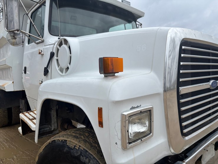 1997-ford-lt8000-image-16