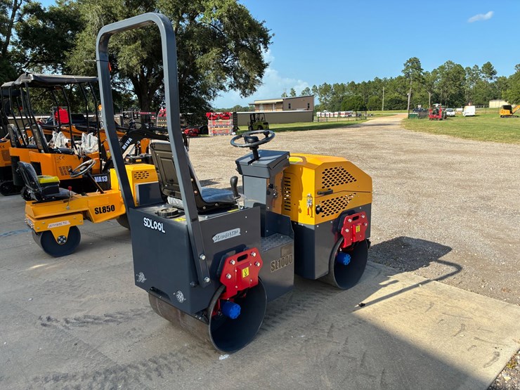 #9943-•-sl-1000-vibratory-road-roller-image-2