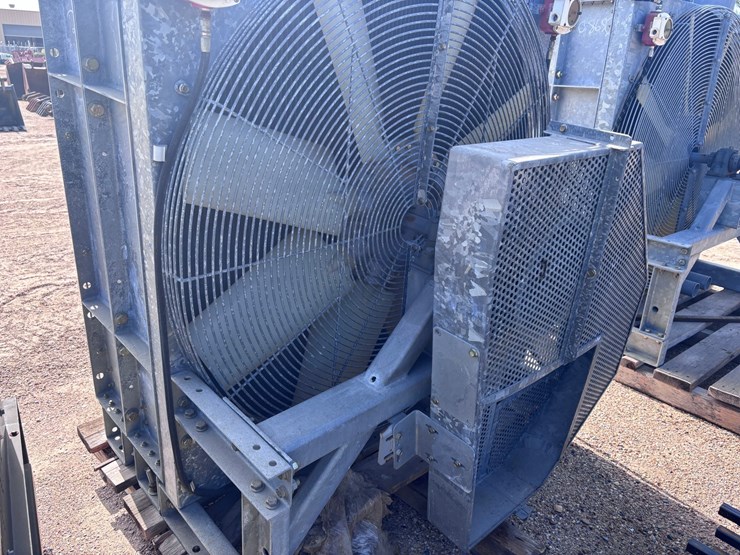 #39240-•-heavy-duty-radiator-with-fan-image-4