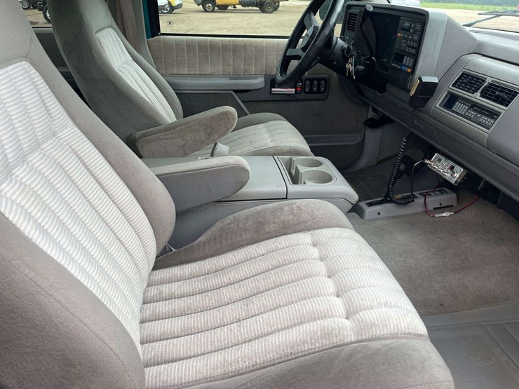 1994-chevrolet-silverado-1500-image-17