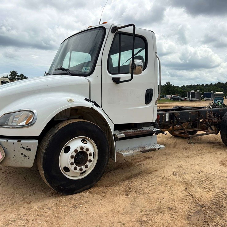 2017 FREIGHTLINER S2G