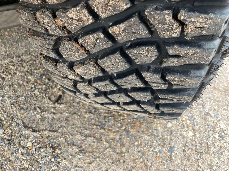 2013-ford-f150-raptor-image-20