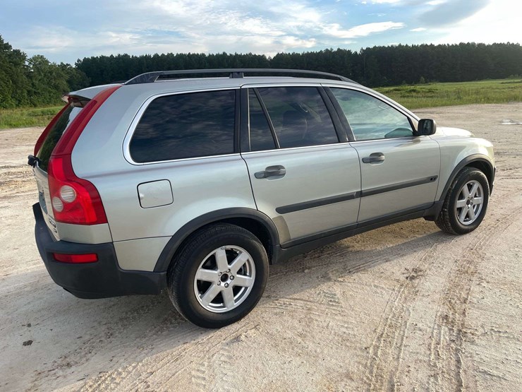 2004-volvo-xc90-image-3