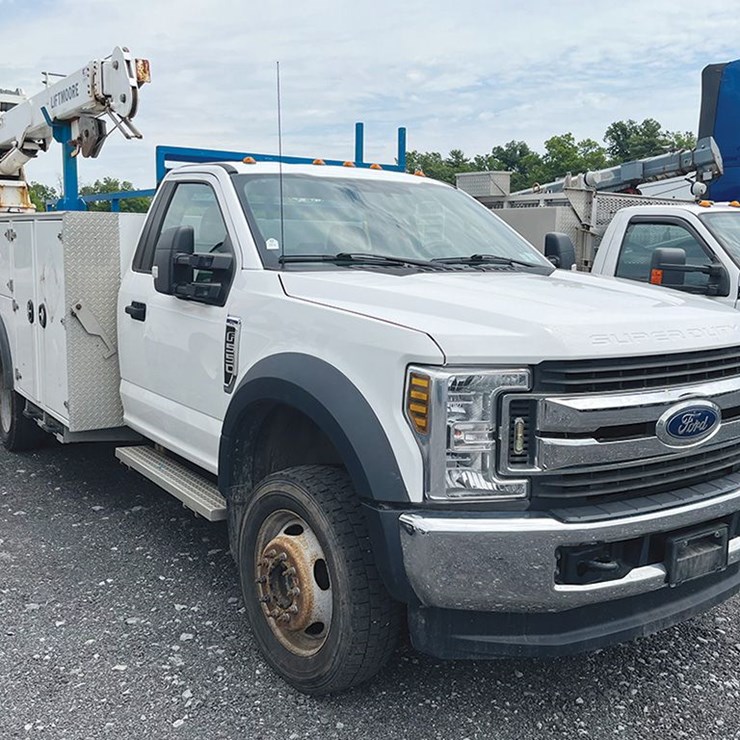 2019 FORD F550 XL