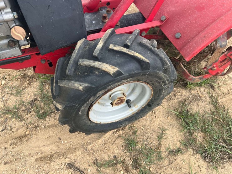 troy-bilt-super-bronco-image-12