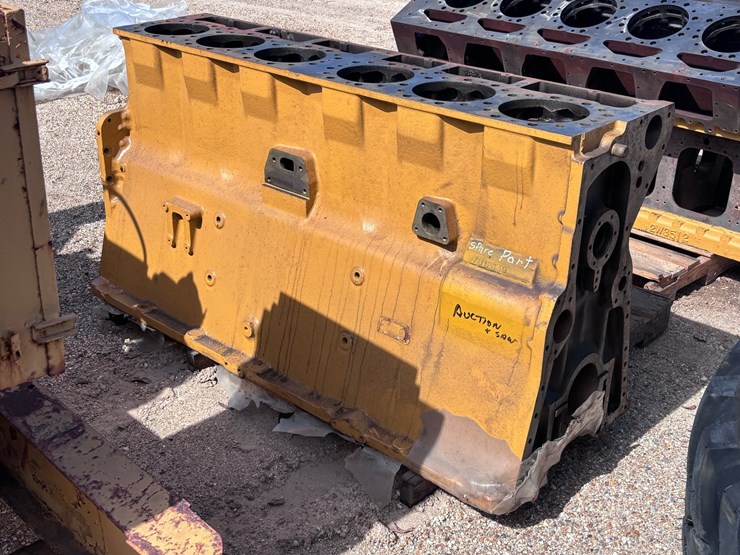 caterpillar-d353-image-2