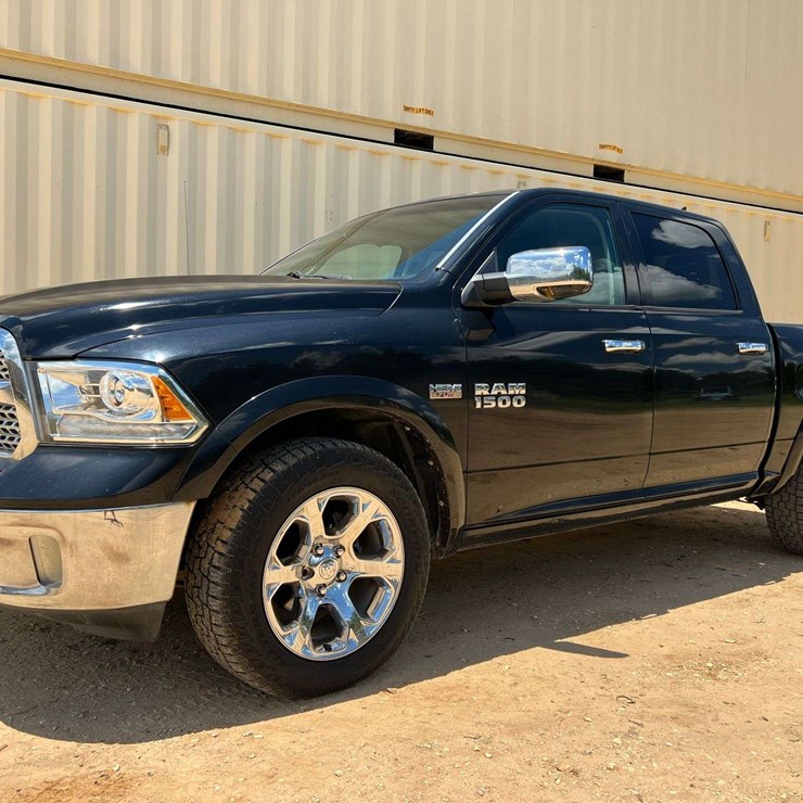2013 RAM 1500 LARAMIE