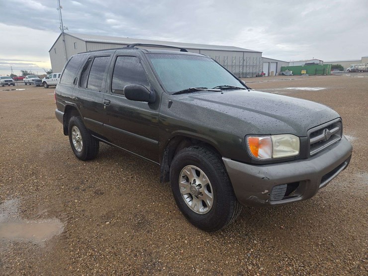 1999-nissan-pathfinder-image-2