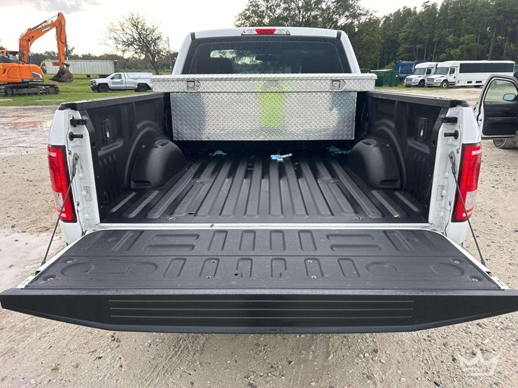 2015-ford-f150-image-17