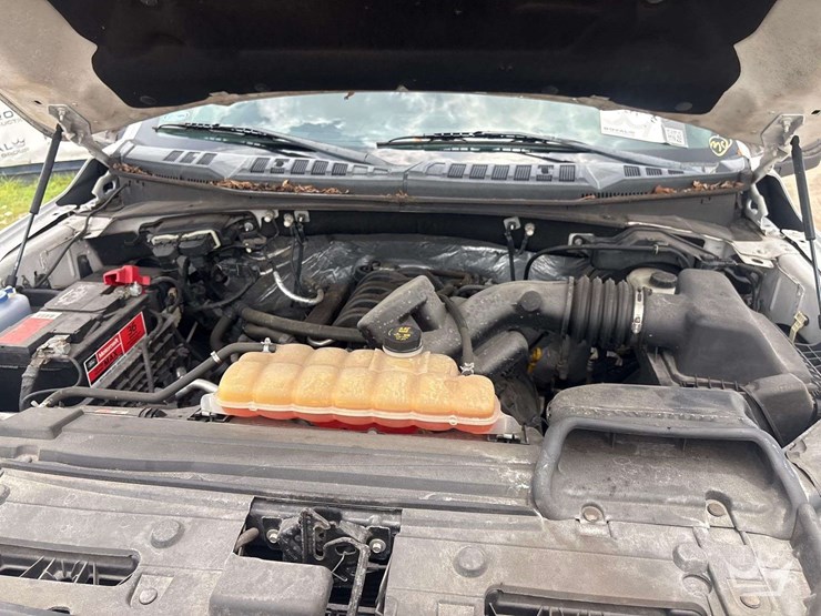 2016-ford-f150-image-8